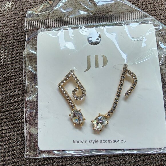 NWT JD Rhinestone Music Note Earrings - Picture 3 of 10